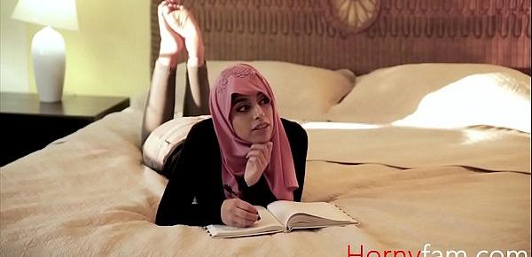  Immigrant Stepdaughter Syndrome- Hijab Babe Fucked By American DAD